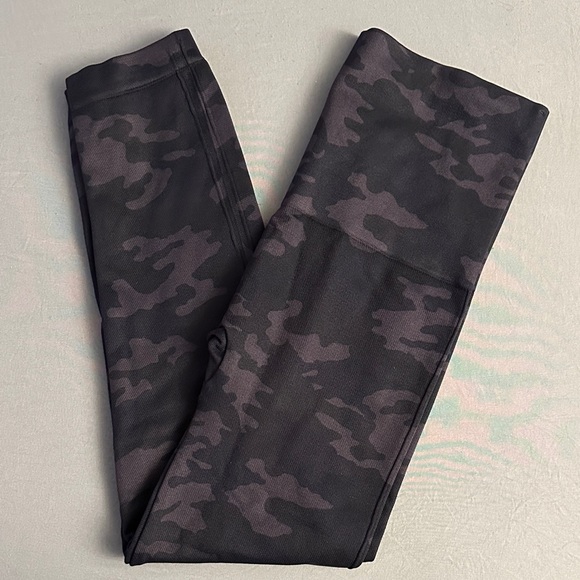 SPANX Camo Crop Leggings - Picture 1 of 4